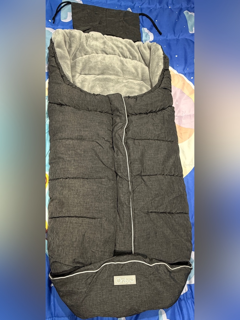 Orzbow Winter Stroller Footmuff Gray/Black Polyester Fleece, Harness Slots